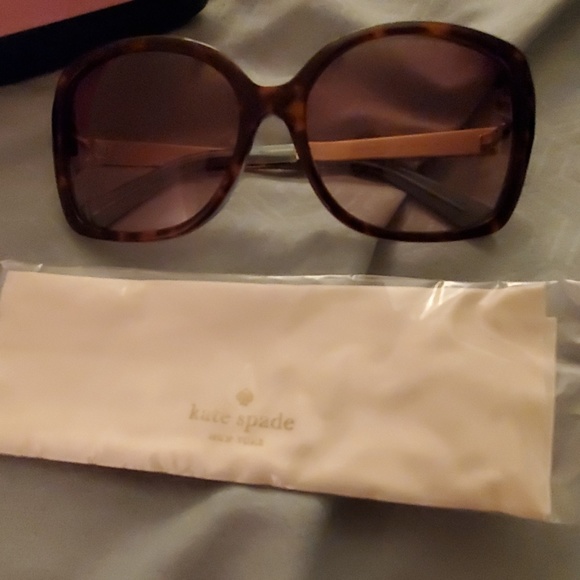 Kate spade sunglasses - Picture 3 of 4